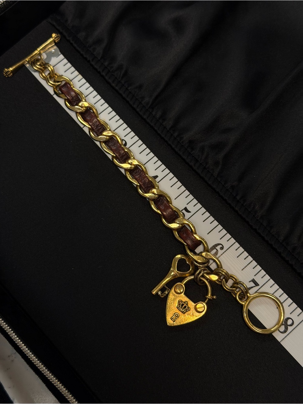Vintage Juicy Couture Leather Weave Heart Lock & Key Toggle Bracelet Y2K - Picture 6 of 8